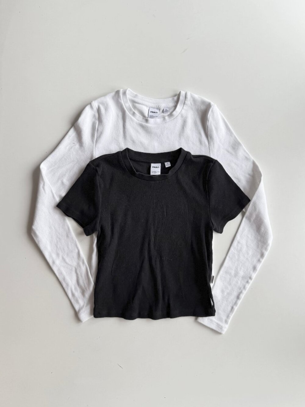 Lot of 2 Aritzia TNA Homestretch Ribbed Cotton T-Shirts - Long White Short Black